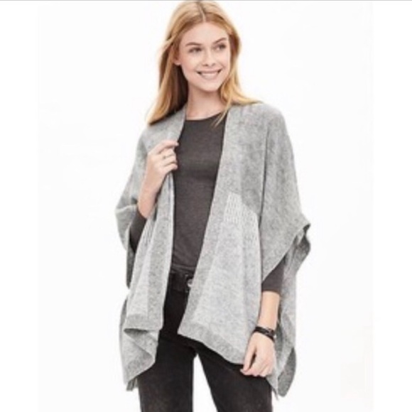 Banana Republic - Birdseye merino/wool poncho - Picture 2 of 8